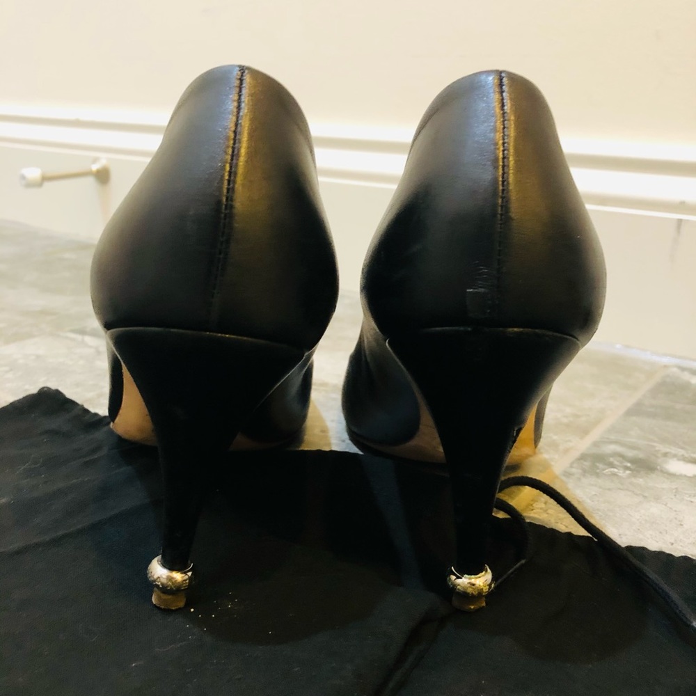CHANEL Round Toe Leather Pumps - Picture 3 of 12